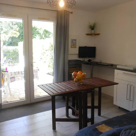 Apartmán Appt 2 Pieces 21m2 + Terrasse 26m2 Ref 4052 *