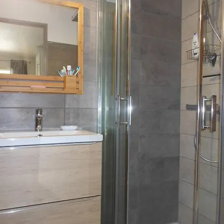 Appt 2 Pieces 21m2 + Terrasse 26m2 Ref 4052 Appartement Le Castellas