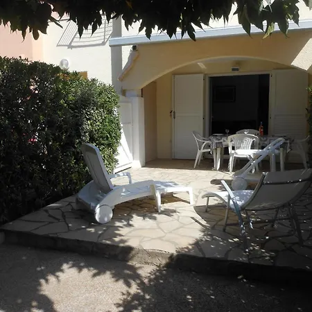Appt 2 Pieces 21m2 + Terrasse 26m2 Ref 4052 Apartmán